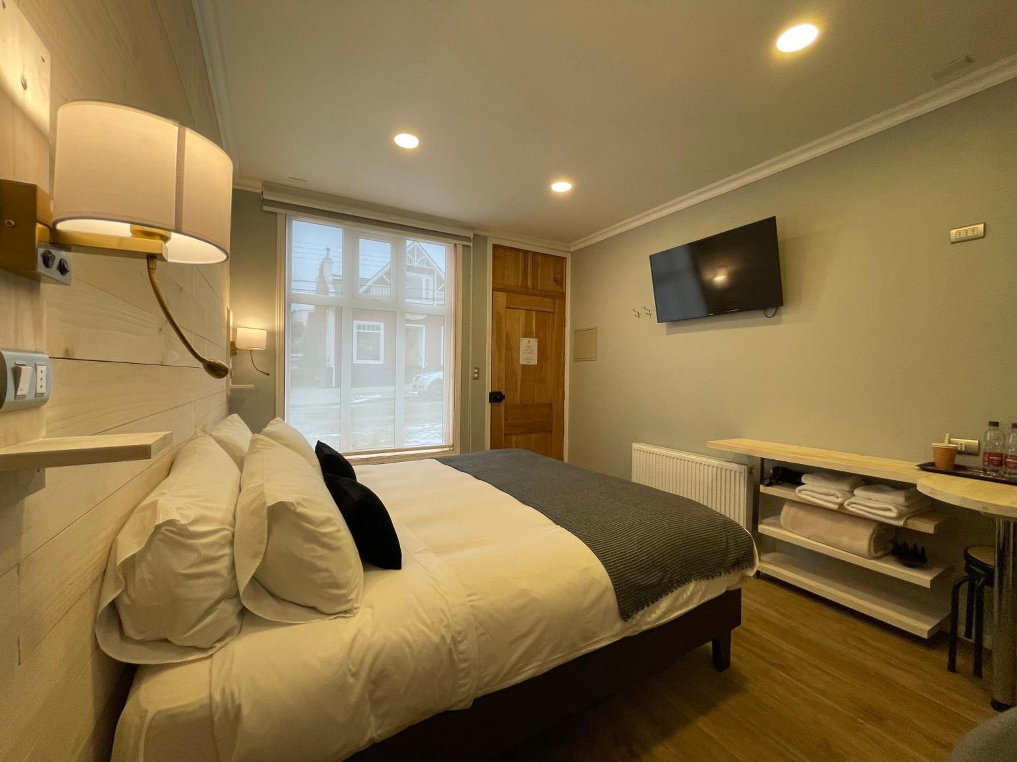 Hostal Boutique Puerta Roja Punta Arenas Luaran gambar